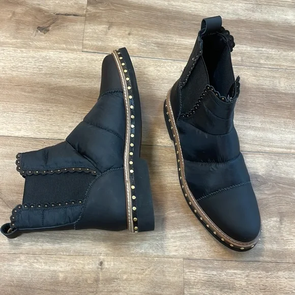 New Women’s Free People Atlas Puffer Chelsea Boots!!🔥🔥🔥